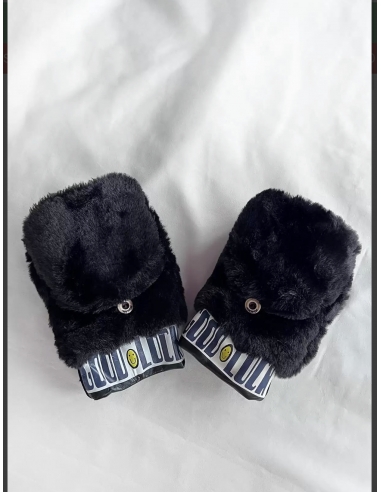 Siyah Peluş Eldiven